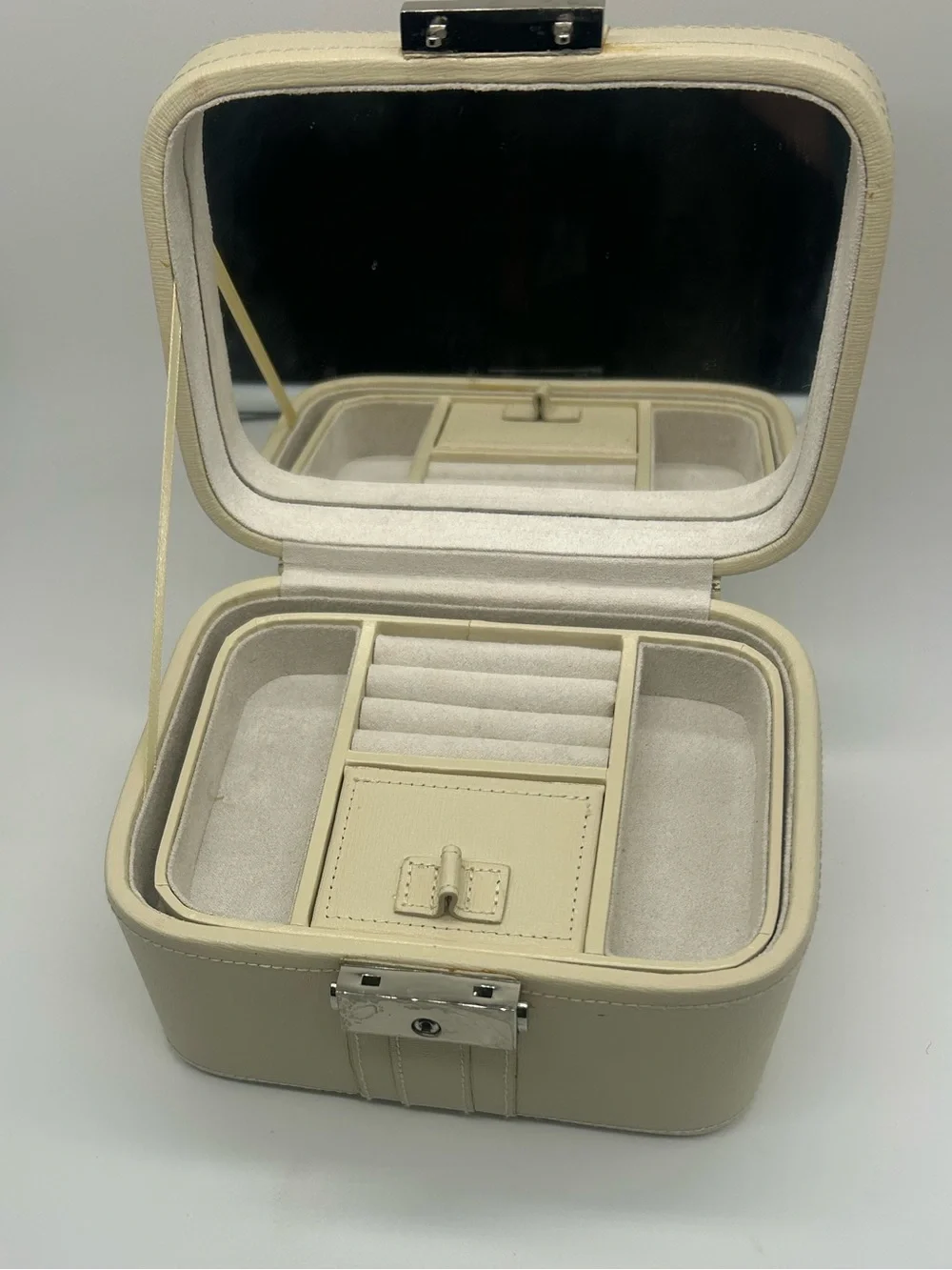 Pottery Barn Cream Travel Jewelry Box Carrying Handle key lock